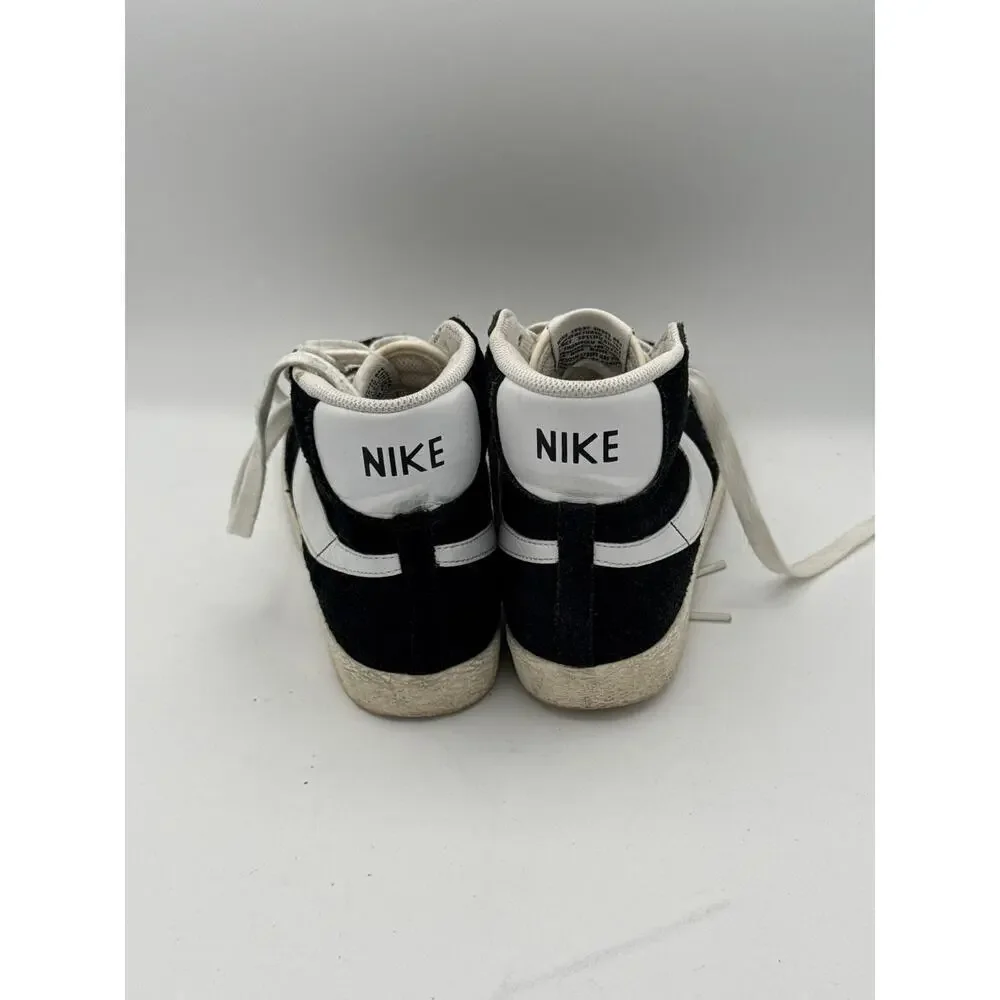 Women’s RARE Nike Blazer Mid Suede Sneakers Size 5Y